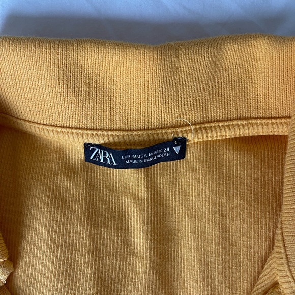 V-neck cropped polo - Picture 3 of 4